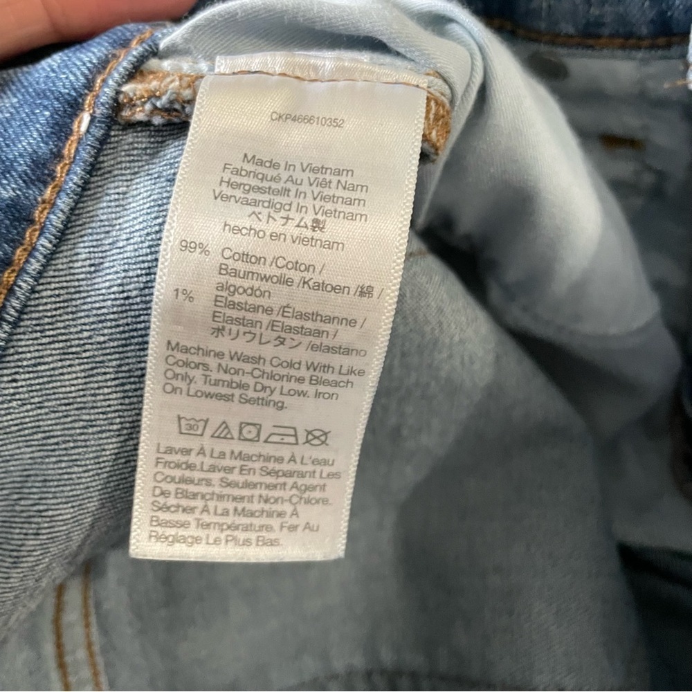 Madewell The Mid-Rise Perfect Vintage Jeans Size 25 Color: Knowland Wash - Picture 11 of 11